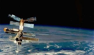 The Mir space station in 2000 with the Kvant module still attached.