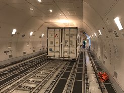 eROSITA is being loaded into the cargo plane at Munich airport.