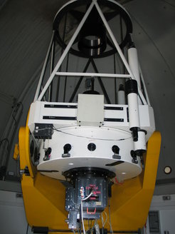 Das 1,3m-Teleskop mit dem OPTIMA-Photometer.