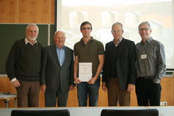 During the Science Week 2013, Oliver Pfuhl received the Universe Phd Award. From left: Hermann Wolter (LMU), Joachim Trümper (MPE), Oliver Pfuhl (MPE), Gerhard Graw (LMU), Andreas Burkert (Excellence Cluster Universe)