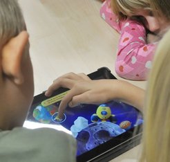 Screenshot of the iPad game Planet Challenge.