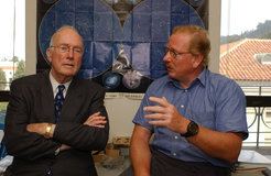 Charles Townes discussing physics with Reinhard Genzel.