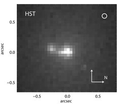Das Bild des zentralen Bereichs der Galaxie NGC 5419 zeigt die Anwesenheit eines doppelten Kerns.