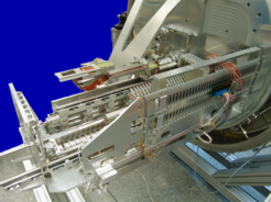 Fig. 2: The mask exchange unit mounted in the test cryostat