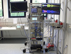 The CP-FTS coupled to the 1.5m-long waveguide cell.