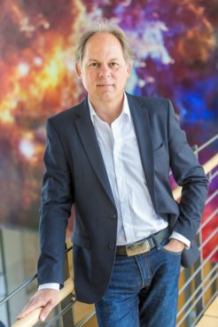 Werner Becker ist seit 20 Jahren Koordinator der IMPRS on Astrophysics.