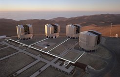 Manche IMPRS-Studenten erhalten die Möglichkeit, ihre Arbeiten am Very Large Telescope (VLT) in Paranal, Chile durchzuführen, das von der ESO betrieben wird.
